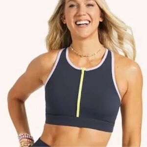 ✨PELOTON ZIP FRONT BRA✨ $68 VEUC